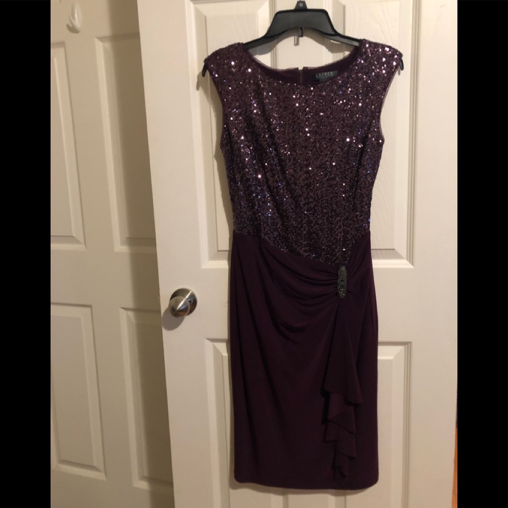 Beautiful cocktail dress!